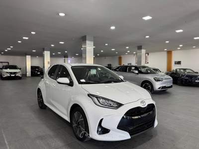Toyota Yaris 1.5 Trend 115cv KM0 Bianco usata Pozzuoli