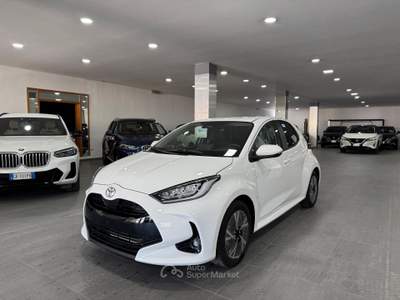 Toyota Yaris 1.5 Trend 115cv KM0 Bianco usata Pozzuoli