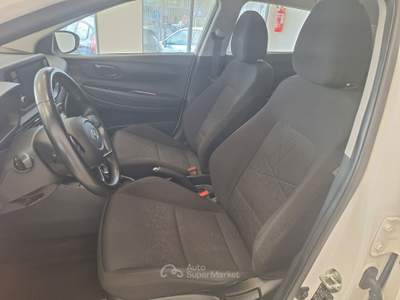 Hyundai Bayon Hybrid 48V iMT XLine Bianco usata Castel Gandolfo