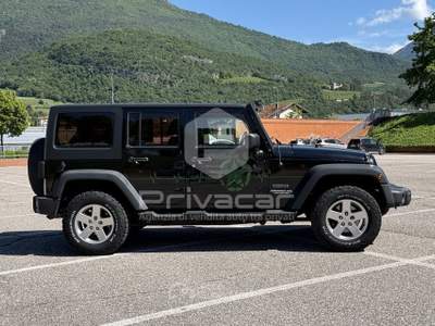 Jeep Wrangler JEEP Wrangler Unlimited 2.8 CRD DPF Sahara Nero usata Trento