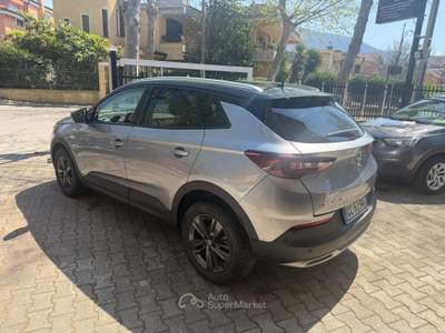 Opel Grandland unico proprietario Grigio usata Sirignano