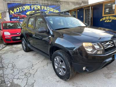 Dacia Duster 4x2 Lauréate Nero usata Napoli
