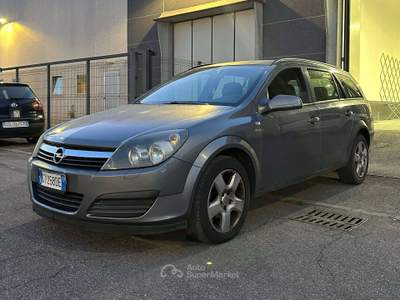 Opel Astra Astra III 2004 SW SW 1.7 cdti Cosmo 101cv Argento usata Orzinuovi