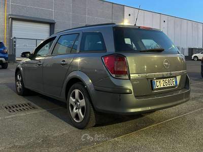 Opel Astra Astra III 2004 SW SW 1.7 cdti Cosmo 101cv Argento usata Orzinuovi