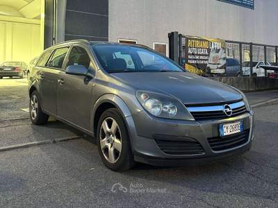 Opel Astra Astra III 2004 SW SW 1.7 cdti Cosmo 101cv Argento usata Orzinuovi