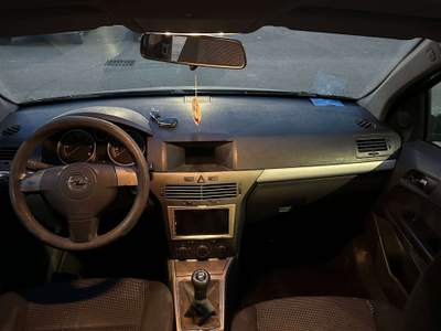 Opel Astra Astra III 2004 SW SW 1.7 cdti Cosmo 101cv Argento usata Orzinuovi