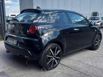 Alfa Romeo MiTo NEOPATENTATI 1.4 Junior Distinctive sport pack 78cv Nero usata Orzinuovi