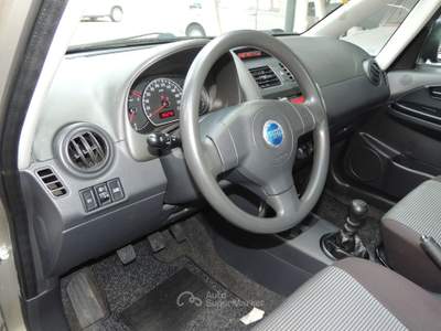 Fiat Sedici Sedici 1.9 mjt Dynamic 4x4 120cv Beige usata Brugnato