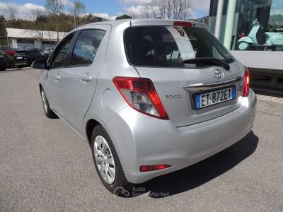 Toyota Yaris Yaris 1.0 Lounge NEOPATETNTATI Grigio usata Brugnato