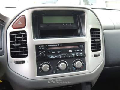 Mitsubishi Pajero Pajero 3.2 tdi 16v di-d Invite GANCIO TRAINO Grigio usata Brugnato