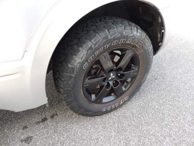 Mitsubishi Pajero Pajero 3.2 tdi 16v di-d Invite GANCIO TRAINO Grigio usata Brugnato