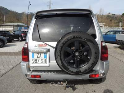 Mitsubishi Pajero Pajero 3.2 tdi 16v di-d Invite GANCIO TRAINO Grigio usata Brugnato