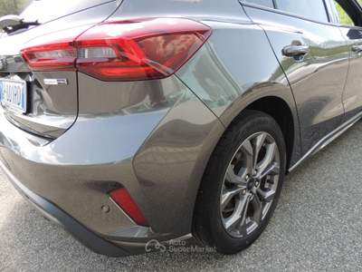 Ford Focus Focus  1.0 Ecoboost h ST-Line Design 125cv Grigio usata Brugnato