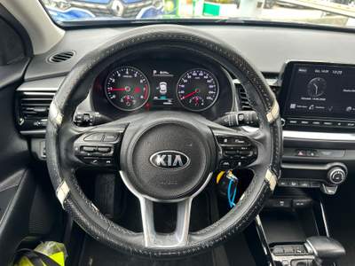 Kia Stonic 1.0 T-GDI AUTO STYLE MHEV Blu/Azzurro usata Foligno