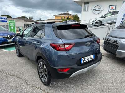 Kia Stonic 1.0 T-GDI AUTO STYLE MHEV Blu/Azzurro usata Foligno