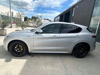 Alfa Romeo Stelvio unico proprietario un anno di garanzia Argento usata Tolentino