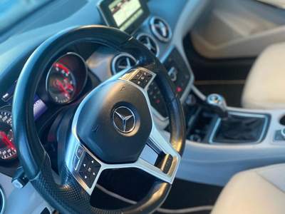 Mercedes-Benz CLA Tenuta sempre in box Grigio usata Cancello ed Arnone