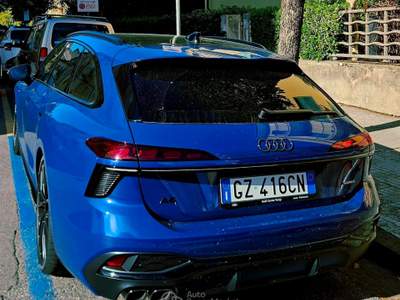 Audi A6 A6 Avant 2.0 Tdi Quattro SLine Edition One Blu/Azzurro usata PISA