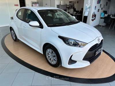 Toyota Yaris 1.5 Hybrid 5 porte Active Bianco usata Novi Ligure