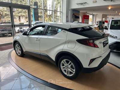 Toyota C-HR 1.8 Hybrid E-CVT Active Bianco usata Novi Ligure