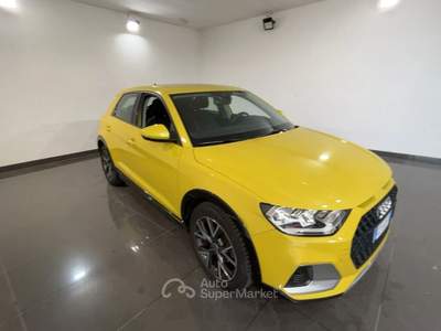 Audi A1 AUDI A1 CITYCARVER 25 1.0 TFSI ADMIRED 95CV A1 Citycarver 25 1.0 tfsi Admired 95cv Grigio usata Roma