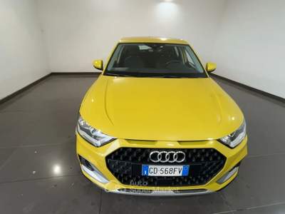 Audi A1 AUDI A1 CITYCARVER 25 1.0 TFSI ADMIRED 95CV A1 Citycarver 25 1.0 tfsi Admired 95cv Grigio usata Roma