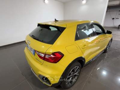 Audi A1 AUDI A1 CITYCARVER 25 1.0 TFSI ADMIRED 95CV A1 Citycarver 25 1.0 tfsi Admired 95cv Grigio usata Roma