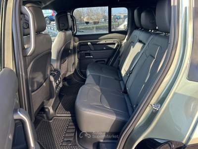 Land Rover Defender 110 3.0D I6 200 CV AWDX-Dynamic SE FOREST EDITION Verde usata Garbagnate Monastero