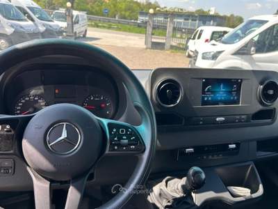 Mercedes-Benz Sprinter T43/35 315 CDI RWD furgone con sponda idraulica Bianco usata Garbagnate Monastero