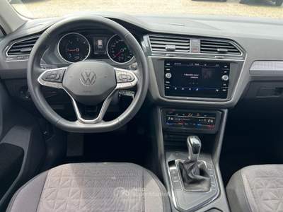 Volkswagen Tiguan 2.0 TDI 150 CV SCR DSG Life Bianco usata Garbagnate Monastero