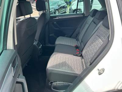 Volkswagen Tiguan 2.0 TDI 150 CV SCR DSG Life Bianco usata Garbagnate Monastero