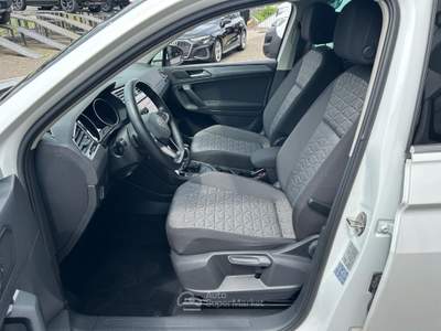 Volkswagen Tiguan 2.0 TDI 150 CV SCR DSG Life Bianco usata Garbagnate Monastero