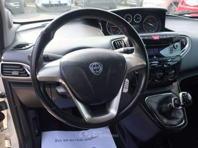 Lancia Ypsilon Ypsilon III 1.2 8v Gold s&s Bianco usata Ponte di Piave