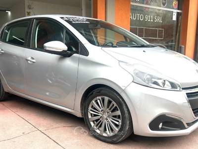 Peugeot 208 208 5p 1.2 puretech Allure gpl 82cv Argento usata BRESCIA