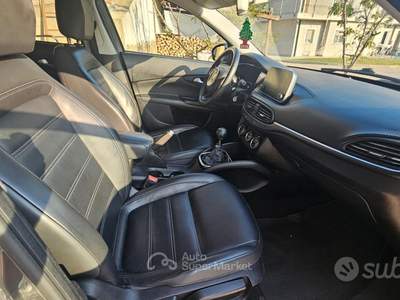 Fiat Tipo Tipo 1.6 Mjt S&S DCT SW Lounge Grigio usata Chivasso