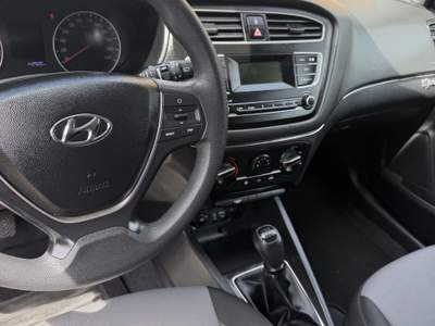 Hyundai i20 Hyundai i20 1.2 - NEOPATENTATI - 12 MESI DI GARANZIA - Grigio usata ARGELATO