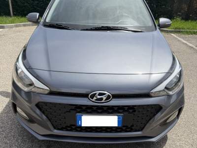 Hyundai i20 Hyundai i20 1.2 - NEOPATENTATI - 12 MESI DI GARANZIA - Grigio usata ARGELATO