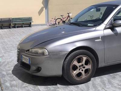 Alfa Romeo 147 km 109.00 motore in ottime condizioni Argento usata Mugnano di Napoli