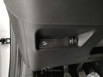 Jeep Avenger 1.2 Turbo 100 CV Altitude Grigio usata Barletta