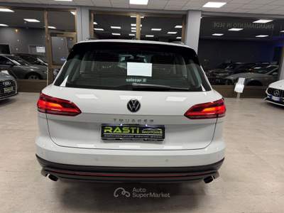 Volkswagen Touareg 3.0 V6 TDI SCR Elegance IVA ESPOSTA Bianco usata Bolzano