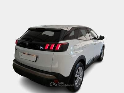 Peugeot 3008 PEUGEOT 3008 BLUEHDI 130 EAT8 SES BUSINESS SUV usata Verona
