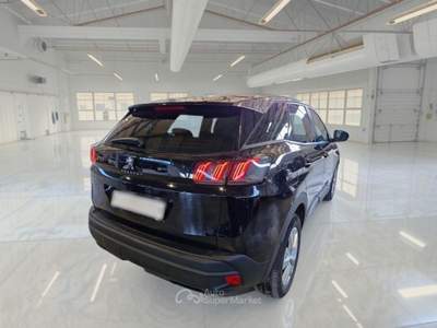 Peugeot 3008 PEUGEOT 3008 BLUEHDI 130 EAT8 SES ACTIVE BUSINESS SUV usata Roma
