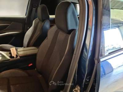 Peugeot 3008 PEUGEOT 3008 BLUEHDI 130 EAT8 SES ACTIVE BUSINESS SUV usata Casei Gerola