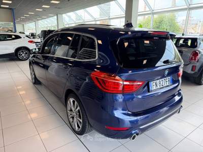 BMW Serie 2 Gran Tourer 218d d Gran Tourer Luxury auto 7p. Blu/Azzurro usata Ferrara