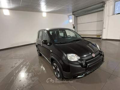 Fiat Panda FIAT PANDA 1.0 HYBRID CITY CROSS 70CV Panda 1.0 Hybrid City Cross 70cv Nero usata Roma