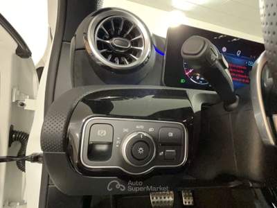 Mercedes-Benz Classe A A 180 Advanced Plus AMG Line auto Bianco usata Piombino Dese