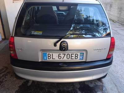 Opel Corsa ottime  condizioni , revisione bolllo pagato Argento usata pesaro