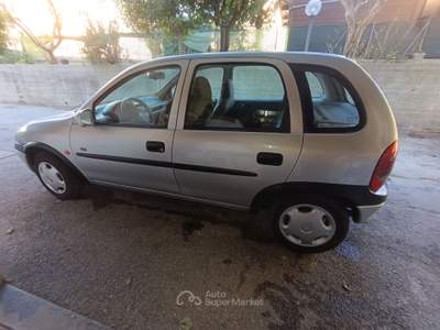 Opel Corsa ottime  condizioni , revisione bolllo pagato Argento usata pesaro