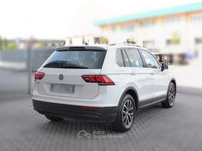 Volkswagen Tiguan Tiguan 1.6 TDI SCR Business BlueMotion Technology Bianco usata San Miniato