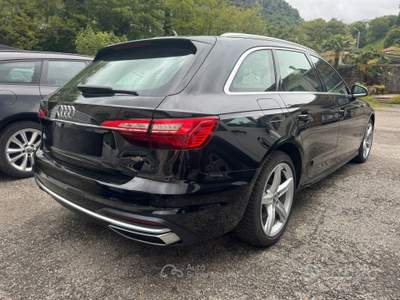 Audi A4 S tronic line edition usata Omegna